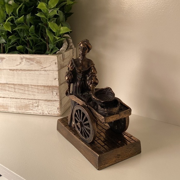 Rynhart Molly Malone "Striving Against Adversity" Small Bronze Sculpture - Picture 2 of 9